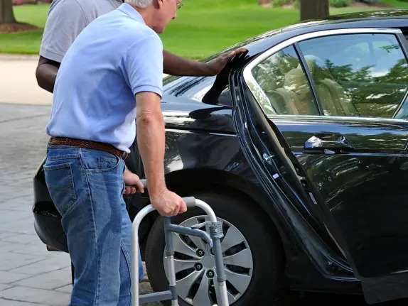 Palmer Medical Transport vehicle and professional driver serving Pocomoke City Maryland